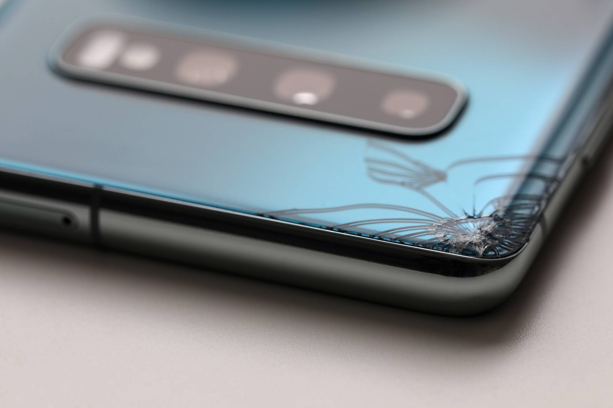 Jak opisać uszkodzenie telefonu dla ubezpieczenia żeby uniknąć problemów?